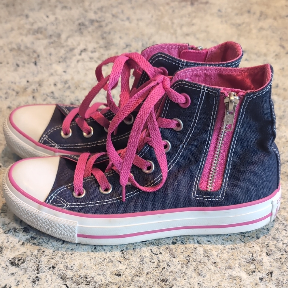 Like New Unisex Navy/Pink Converse High top Side Zip Sneakers.